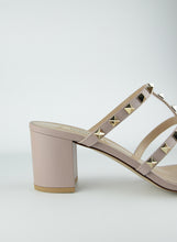 Load image into Gallery viewer, Valentino Rockstud sandals in powder leather - N. 40 ½
