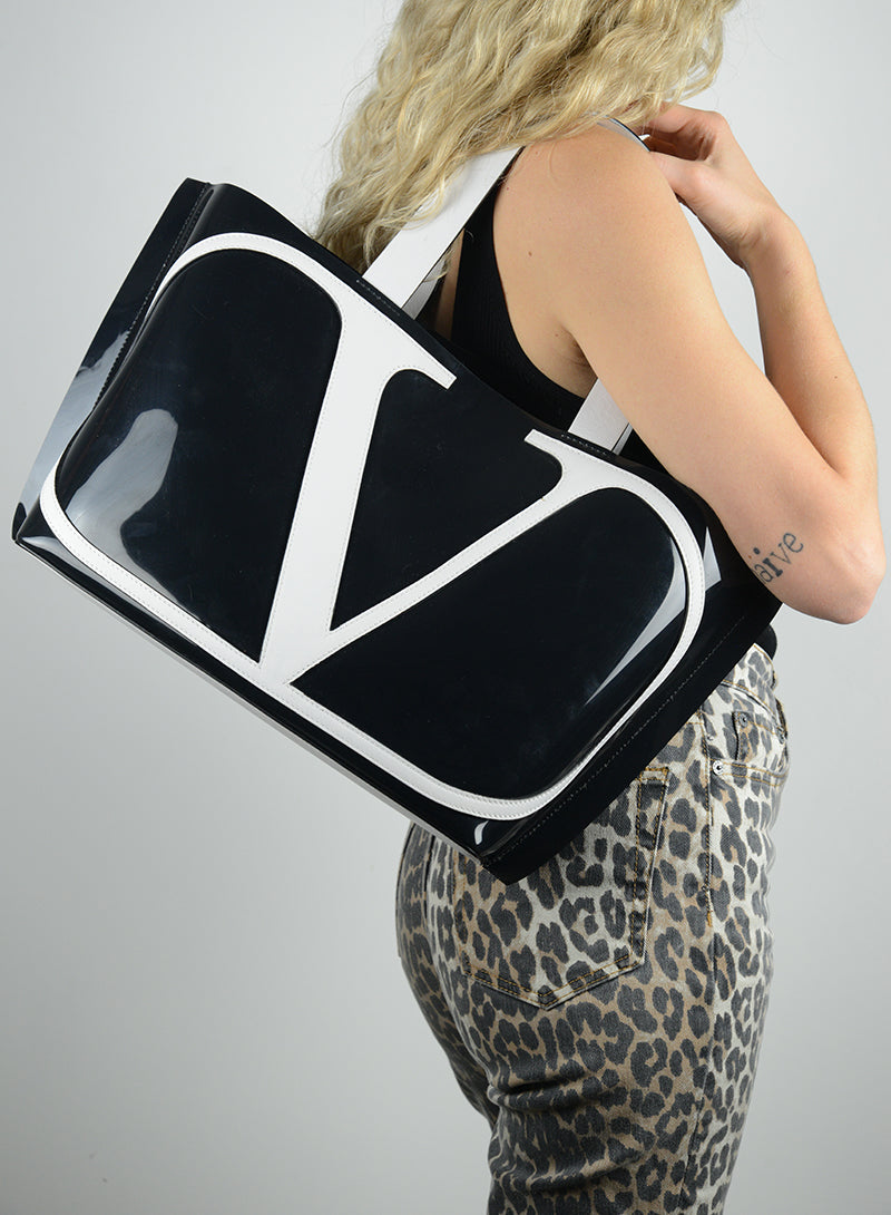 Valentino Shopper in PVC Nera