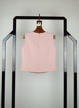 Load image into Gallery viewer, Valentino top smanicato rosa - Tg. 42
