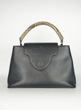 Load image into Gallery viewer, Louis Vuitton Borsa Capucine in pelle nera

