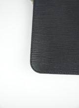 Load image into Gallery viewer, Louis Vuitton Pochette in Epi nera
