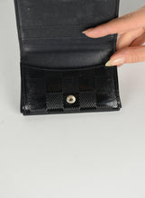 Carica l&#39;immagine nel visualizzatore di Gallery, Louis Vuitton Portafoglio piccolo in vernis nero
