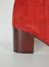 Load image into Gallery viewer, Stuart Weitzman Stivali in suede rossi - N. 37
