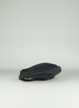 Carica l&#39;immagine nel visualizzatore di Gallery, Yves Saint Laurent Borsina a spalla in denim
