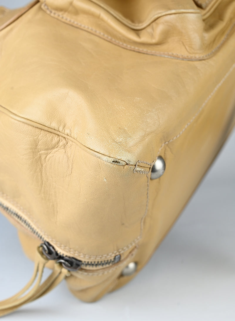 Balenciaga Borsa a bauletto in pelle beige