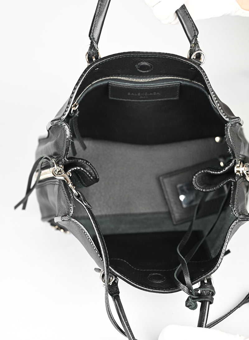 Balenciaga Borsa Papier piccola in pelle nera