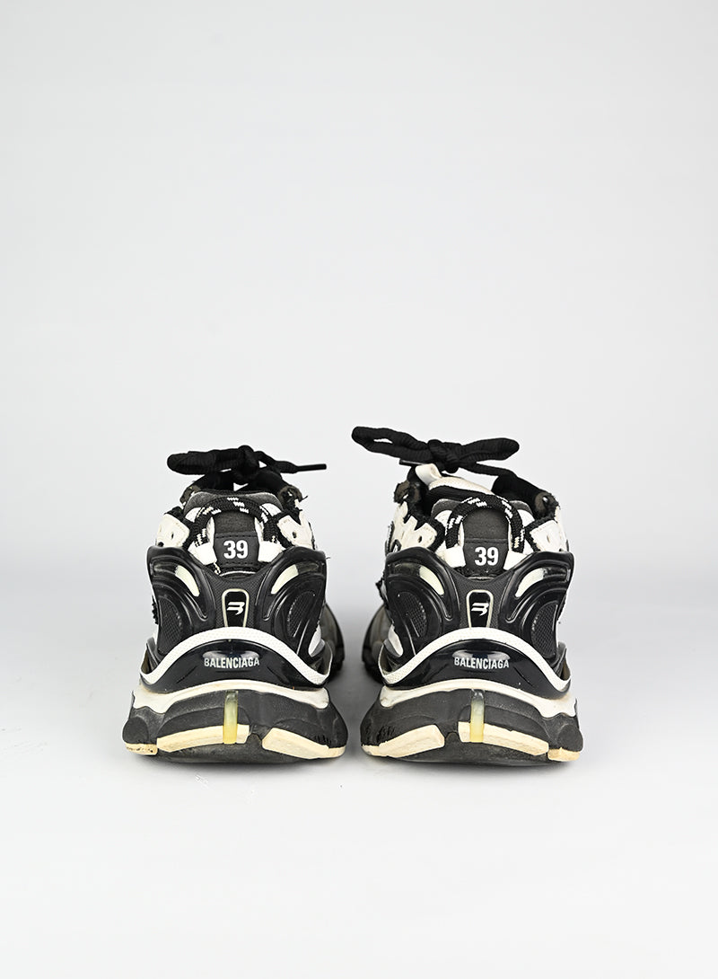 Balenciaga Sneakers Runner bianche - N. 39