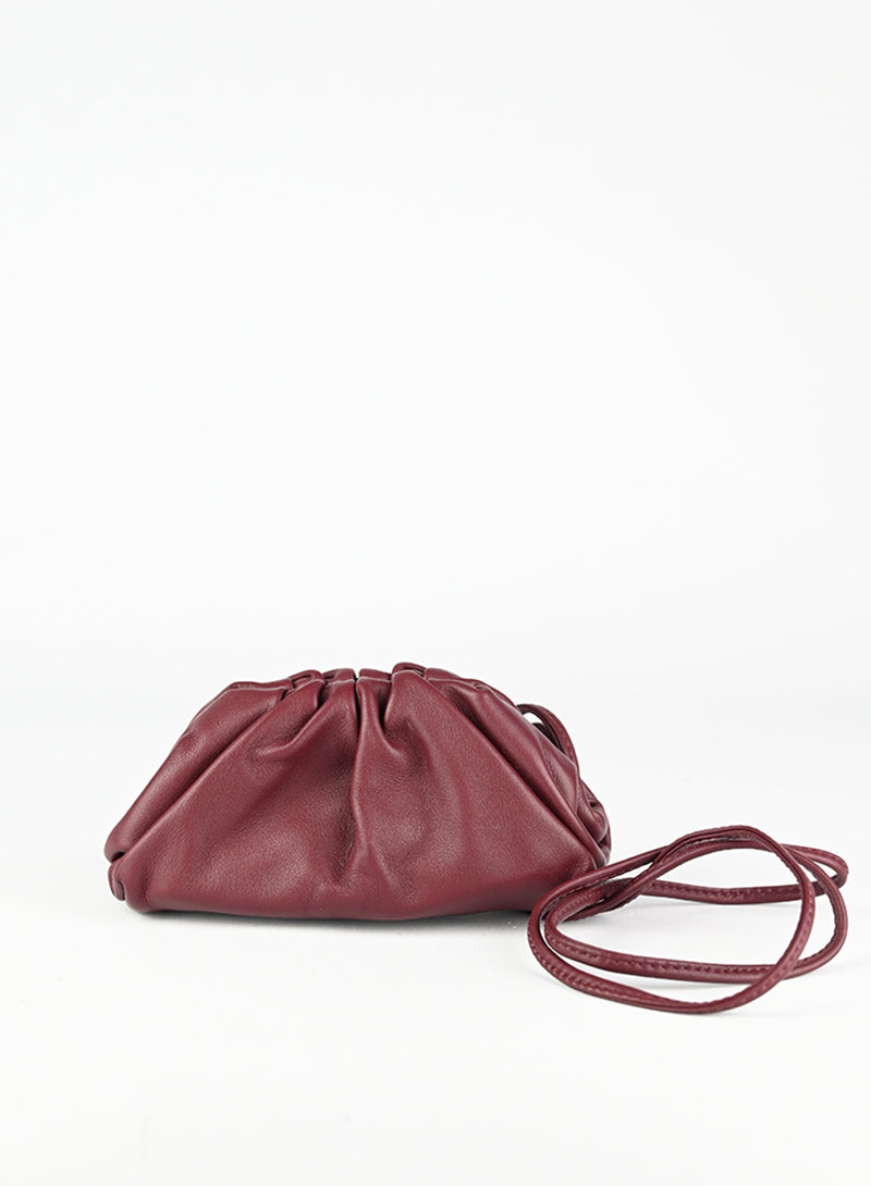 Bottega Veneta Micro Pouch bordeaux