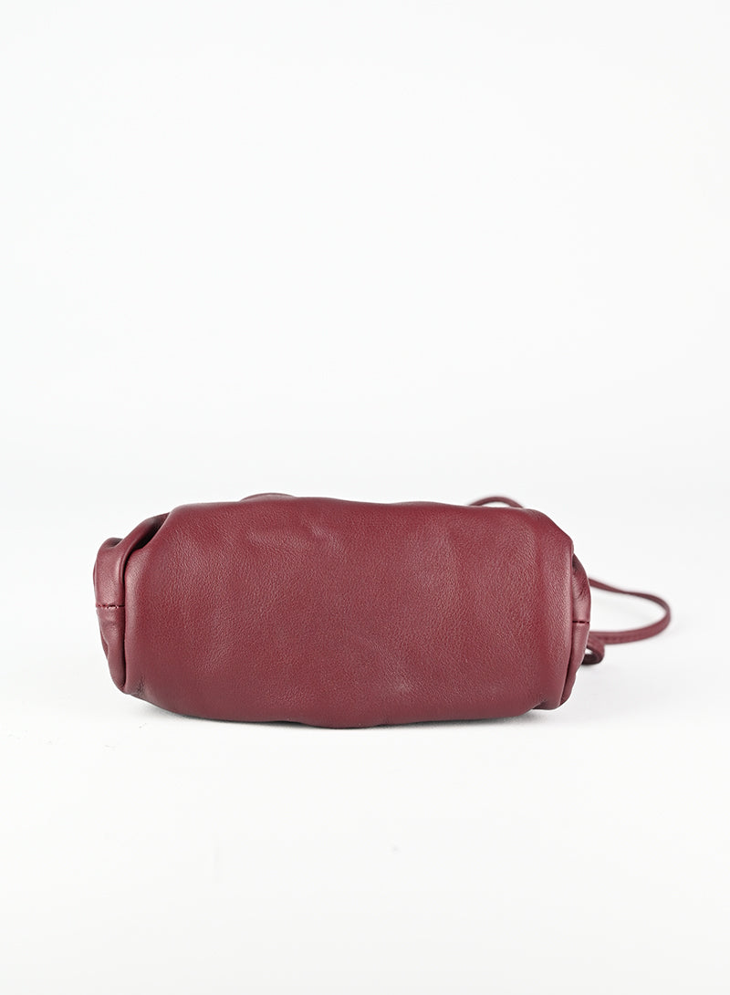 Bottega Veneta Micro Pouch bordeaux