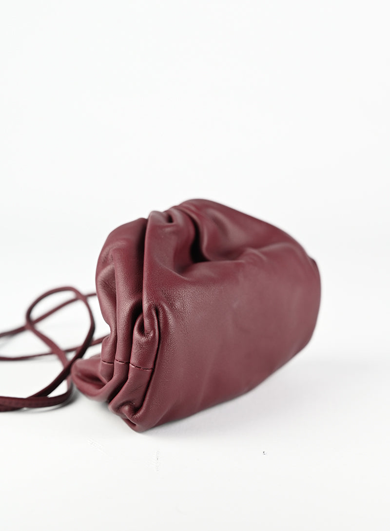 Bottega Veneta Micro Pouch bordeaux