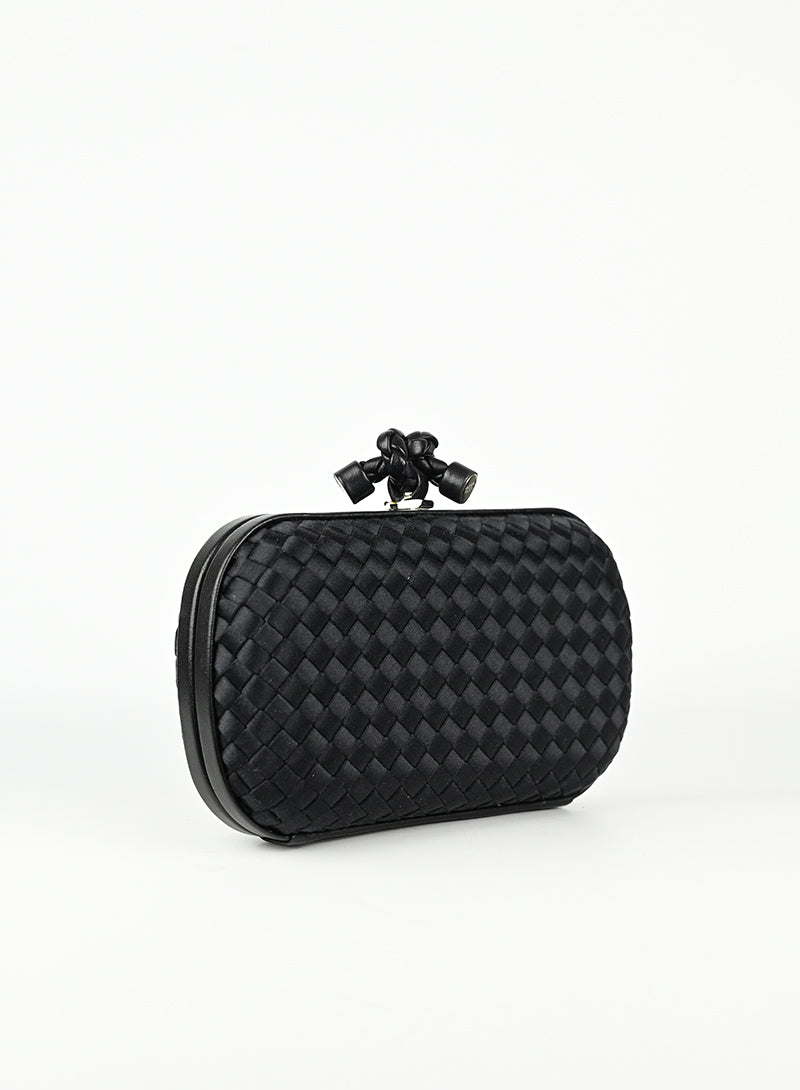 Bottega Veneta Clutch Knot nera in raso