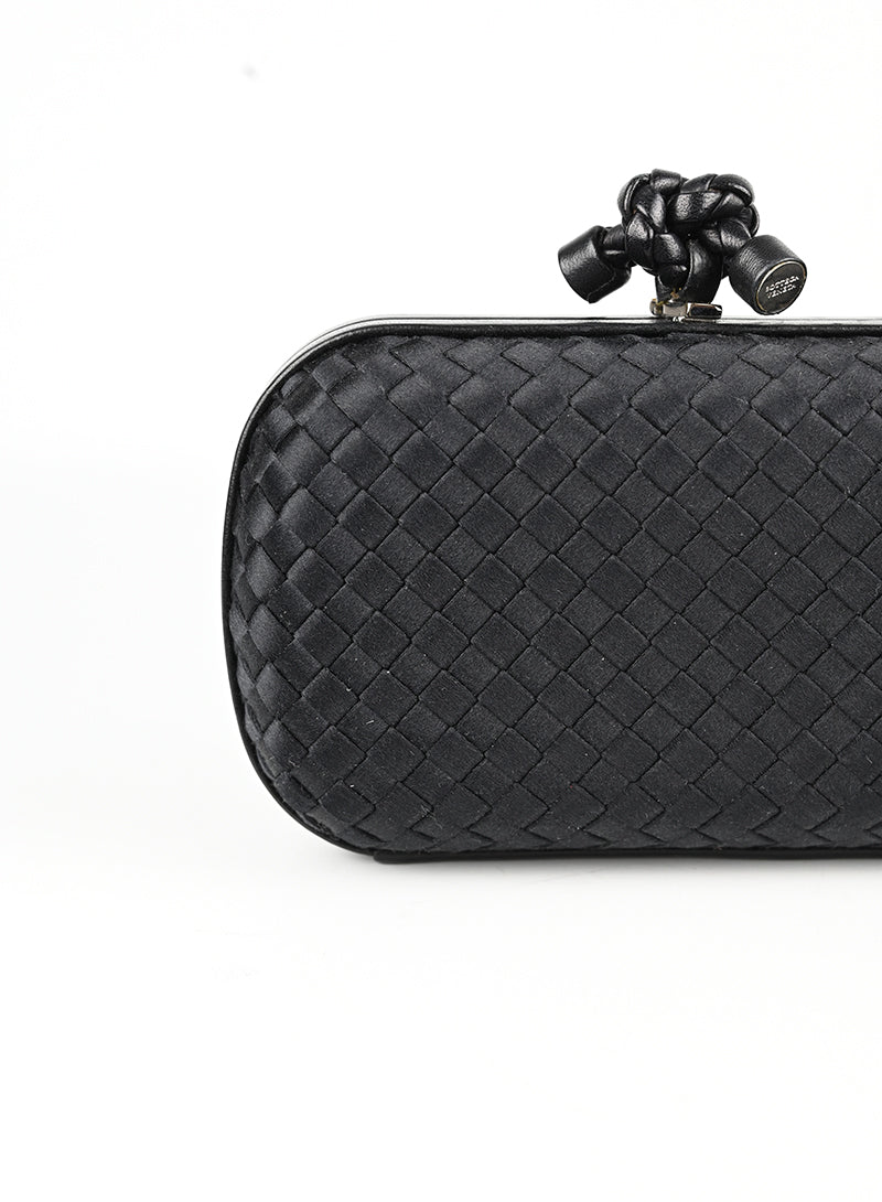 Bottega Veneta Clutch Knot nera in raso