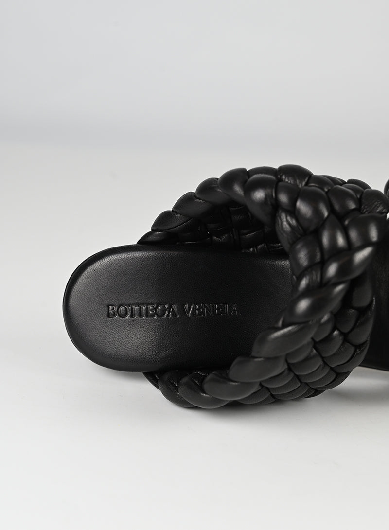 Bottega Veneta Sandali in pelle nera - N. 39