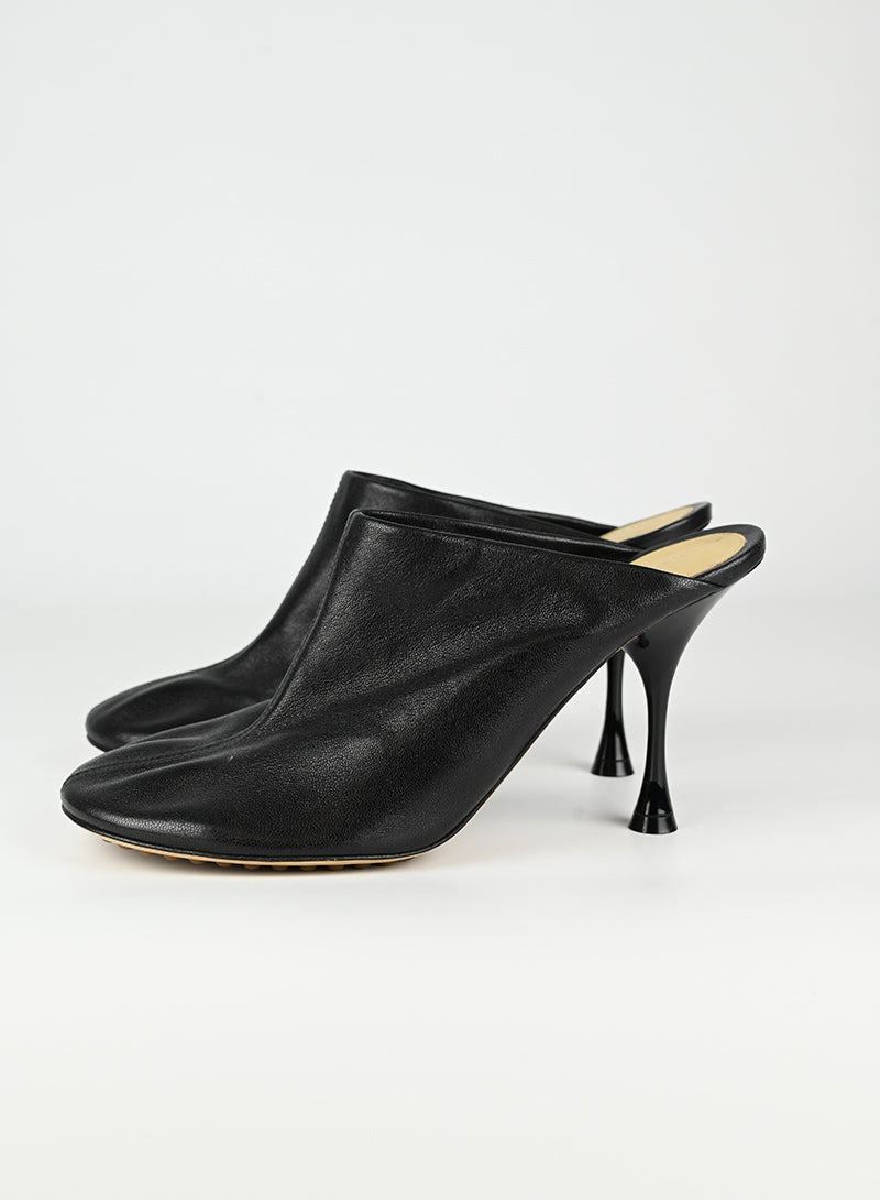 Bottega Veneta Mules nere - N. 39