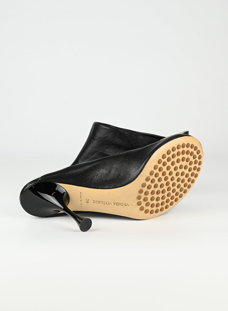 Bottega Veneta Mules nere - N. 39