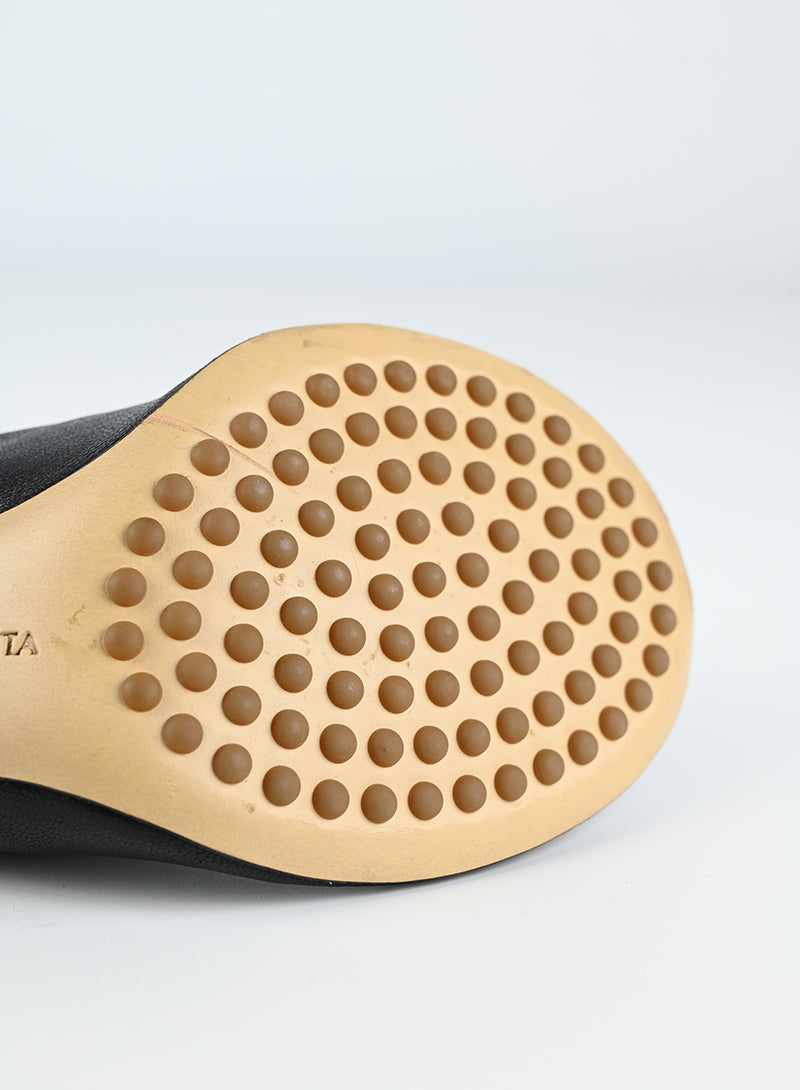 Bottega Veneta Mules nere - N. 39