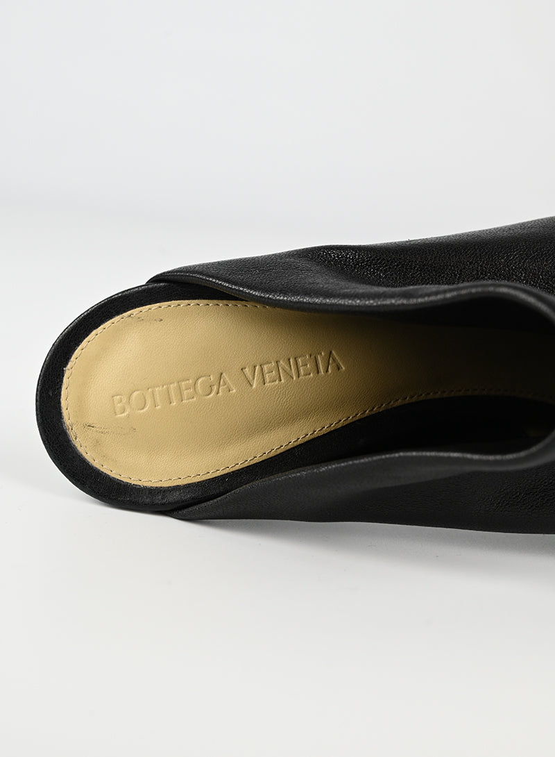 Bottega Veneta Mules nere - N. 39