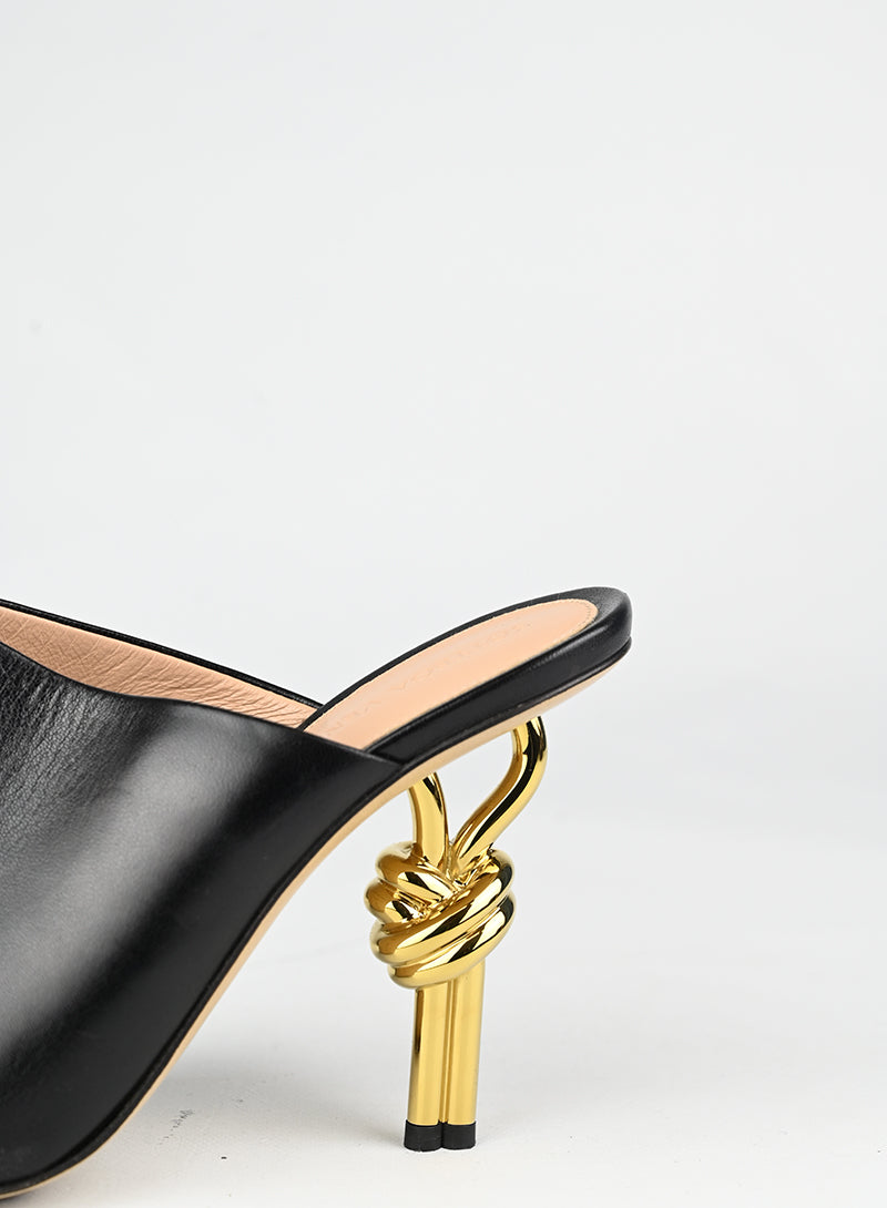 Bottega Veneta Sandali Sabot Knot in pelle nera - N. 39