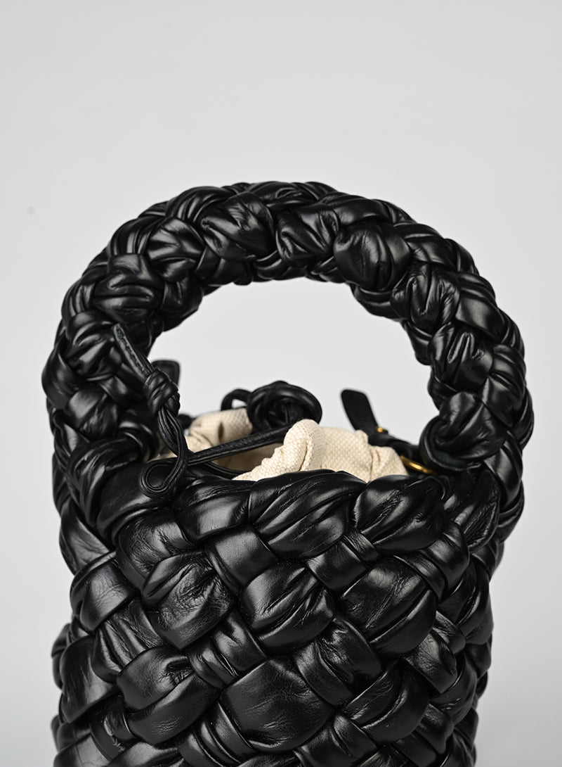 Bottega Veneta Kalimero Bucket in pelle nera