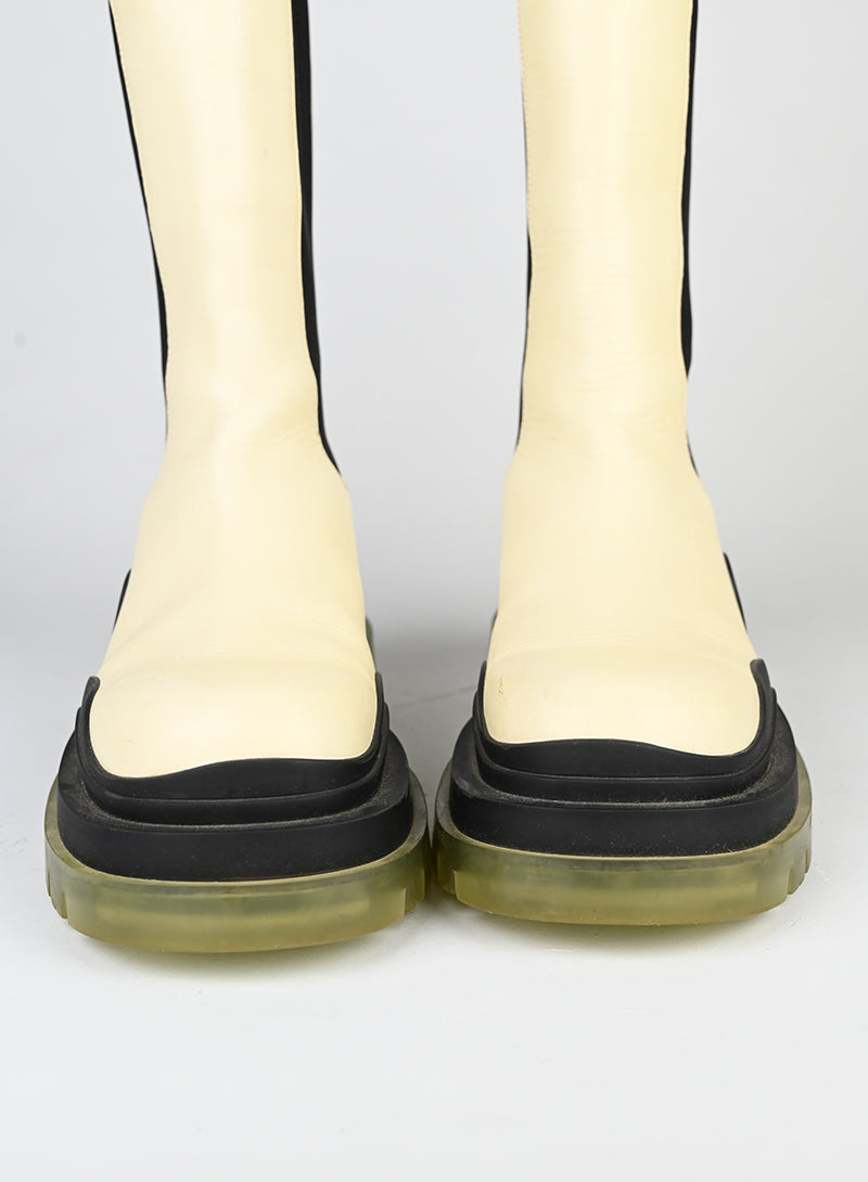 Bottega Veneta Stivaletti Tire in pelle bianca - N. 38