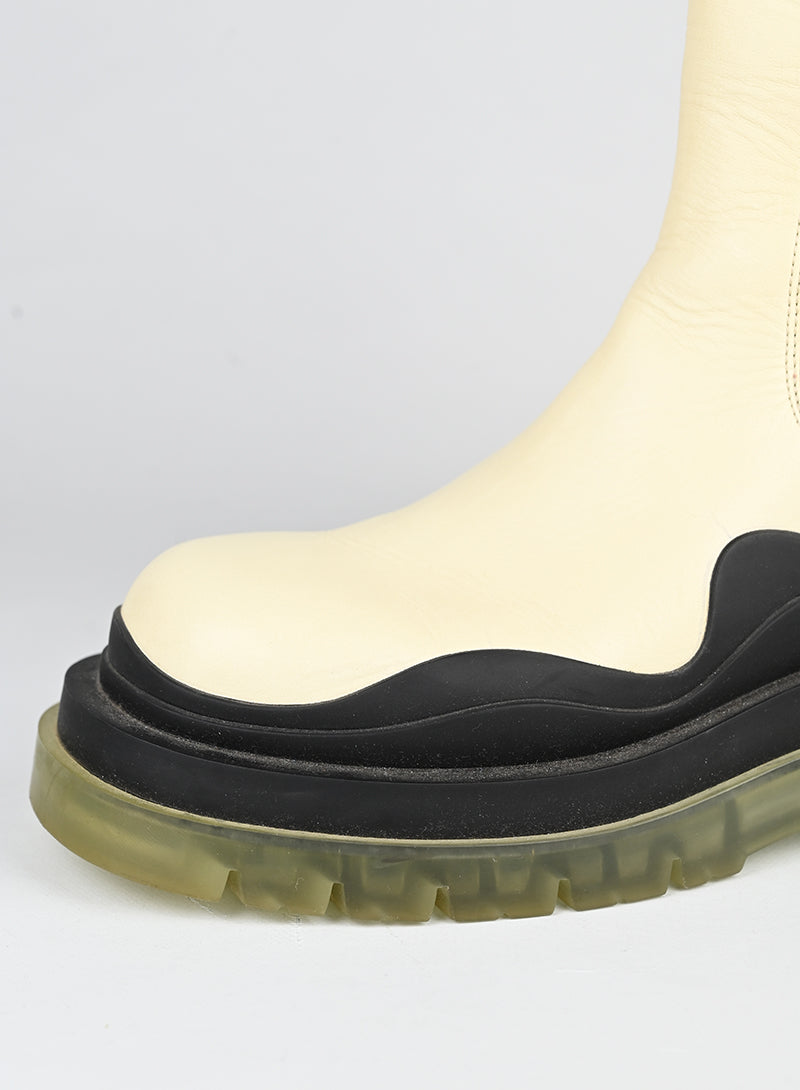 Bottega Veneta Stivaletti Tire in pelle bianca - N. 38