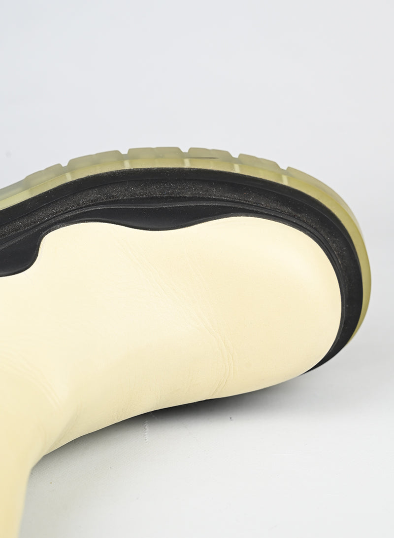 Bottega Veneta Stivaletti Tire in pelle bianca - N. 38