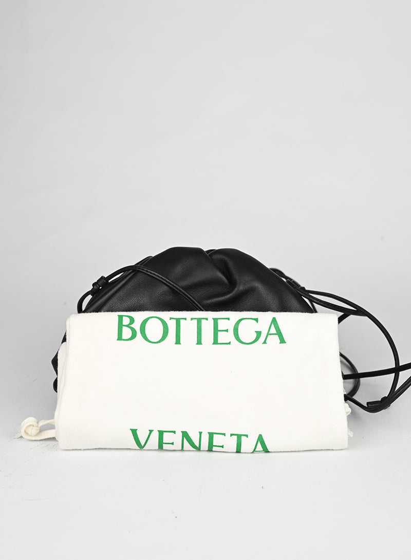 Bottega Veneta Pouch Mini in pelle nera