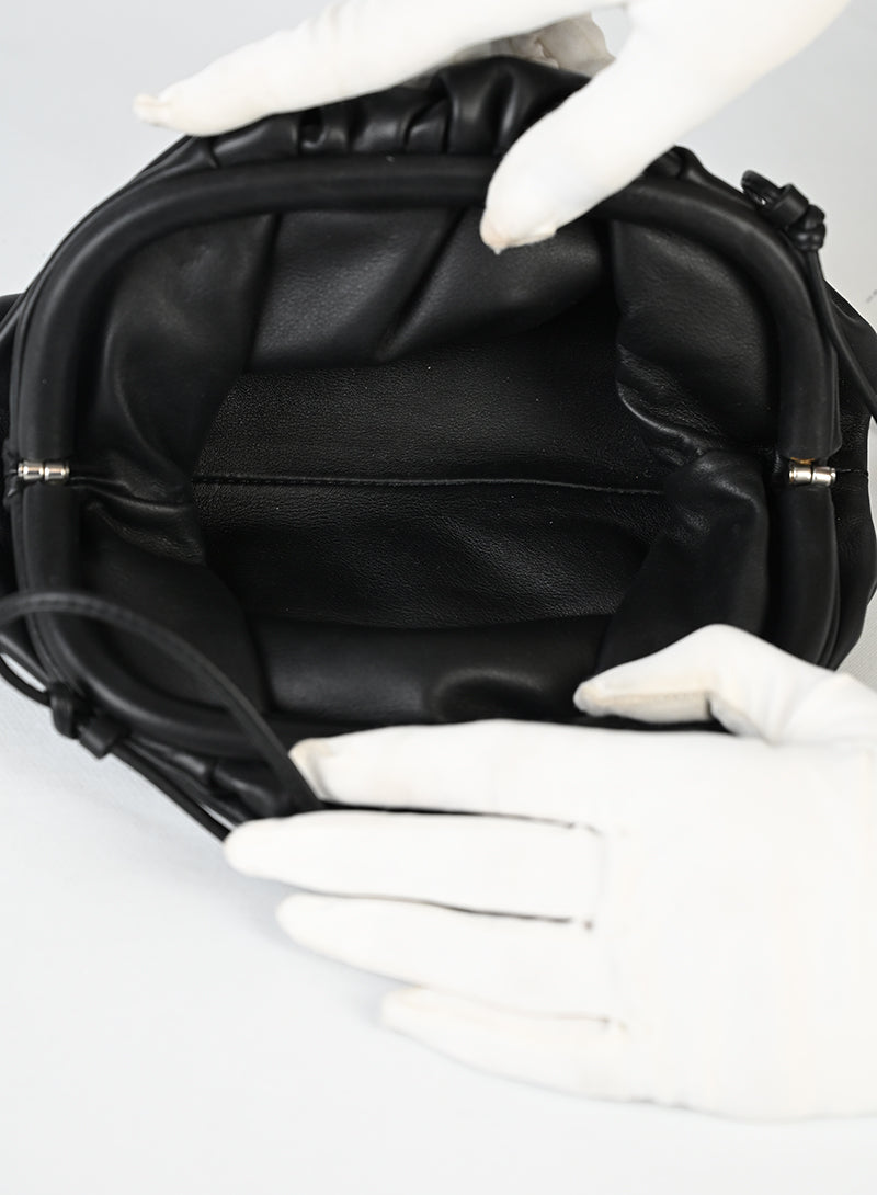 Bottega Veneta Pouch Mini in pelle nera