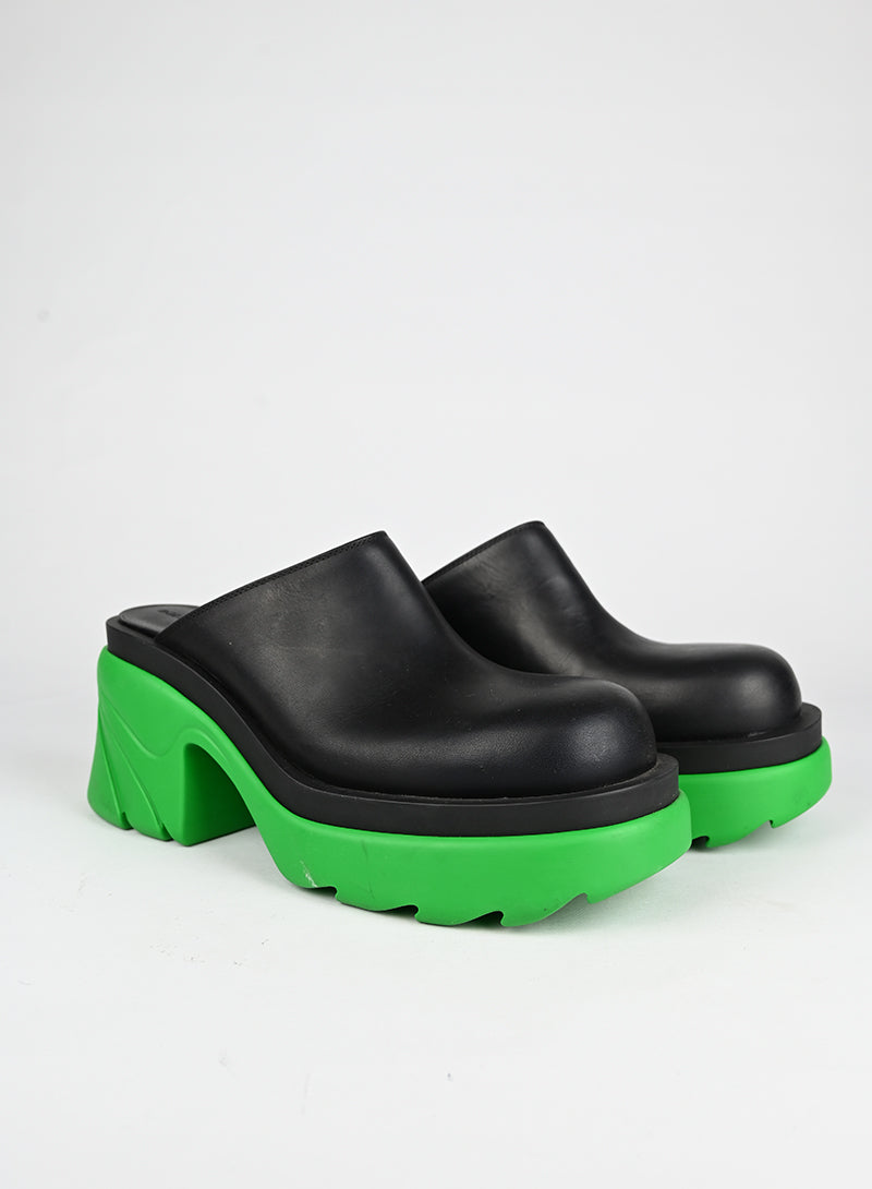 Bottega Veneta Mules in pelle nere e verdi - N. 39