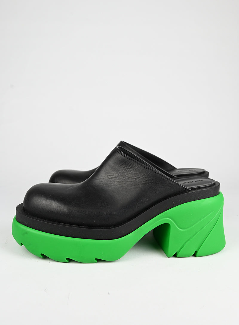 Bottega Veneta Mules in pelle nere e verdi - N. 39