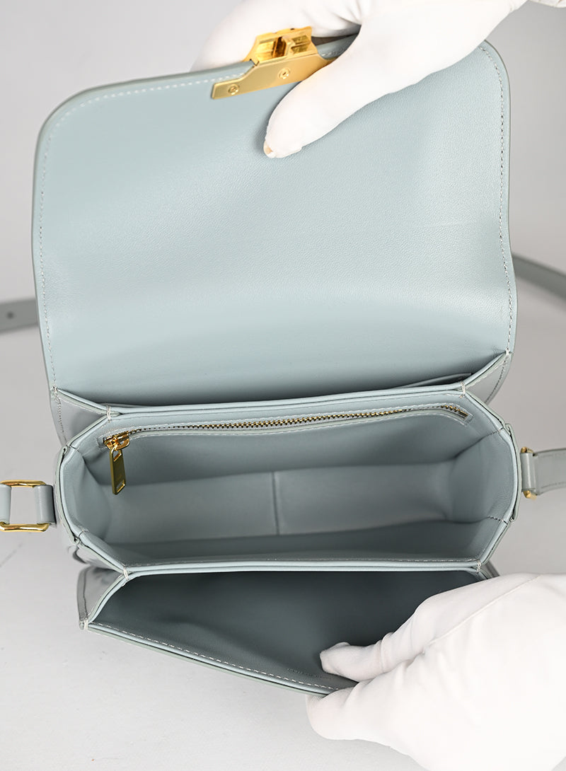 Celine Borsa Triomphe in pelle azzurra