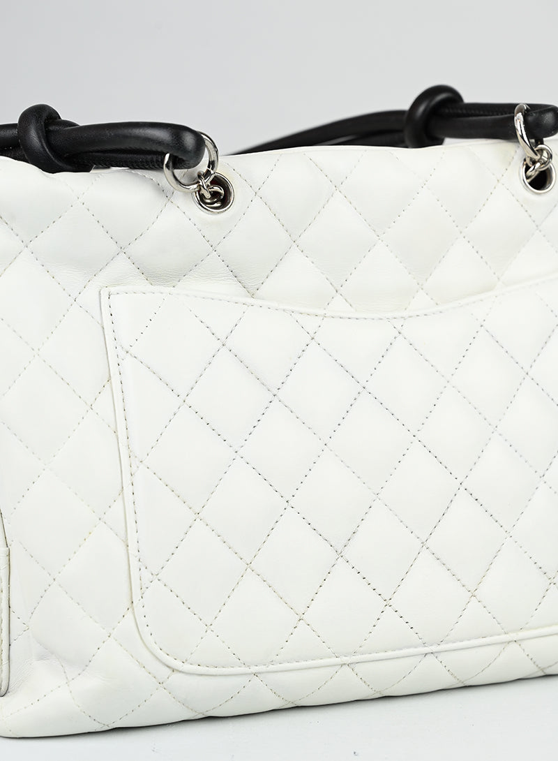Chanel Borsa Cambon 2004 in pelle bianca -  lesleyluxuryvintage