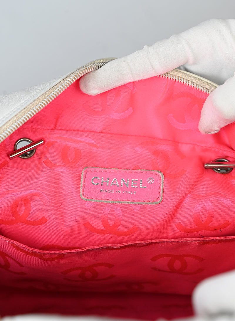 Chanel Borsa Cambon 2004 in pelle bianca -  lesleyluxuryvintage