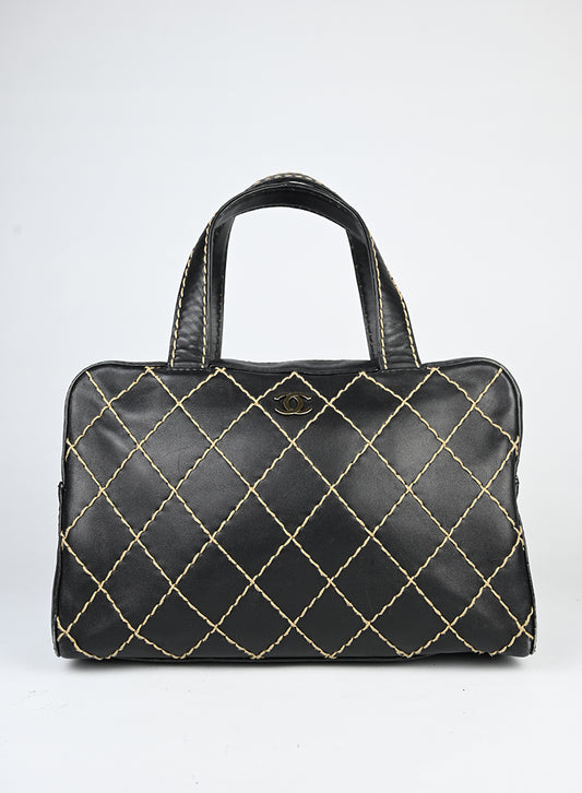 Chanel Borsa Wild Stitch in pelle nera