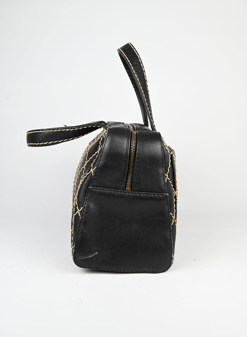 Chanel Borsa Wild Stitch in pelle nera