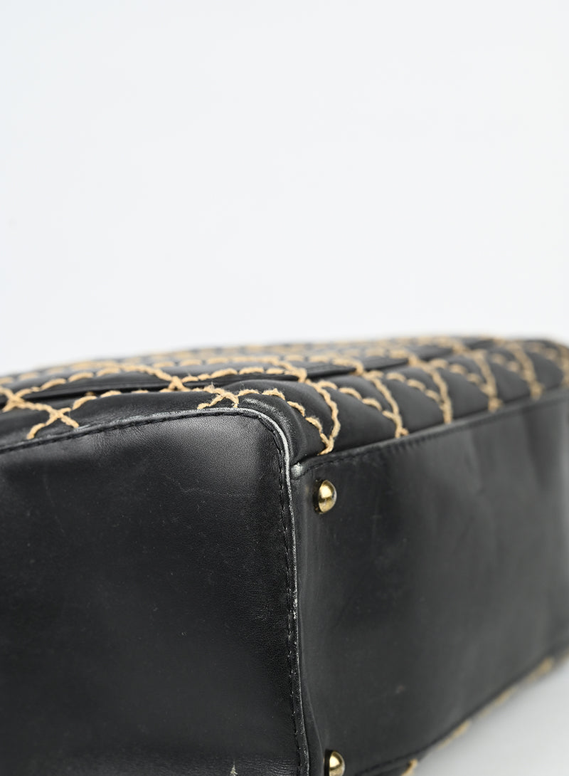 Chanel Borsa Wild Stitch in pelle nera