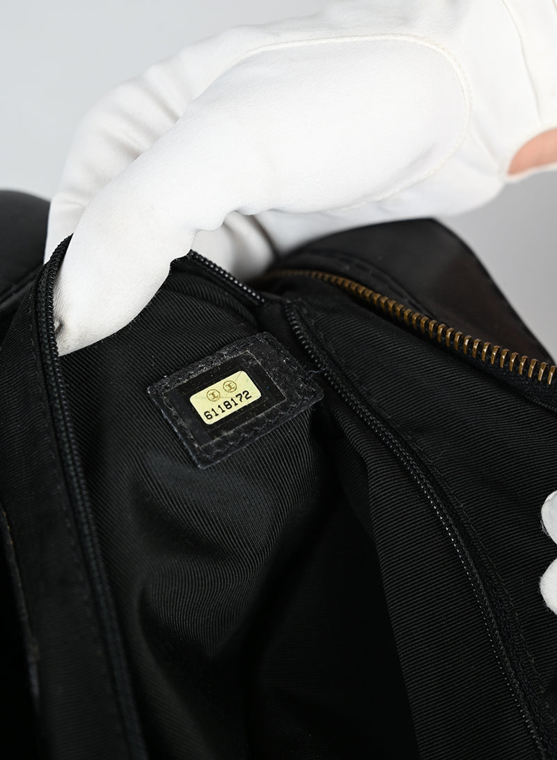 Chanel Borsa Wild Stitch in pelle nera