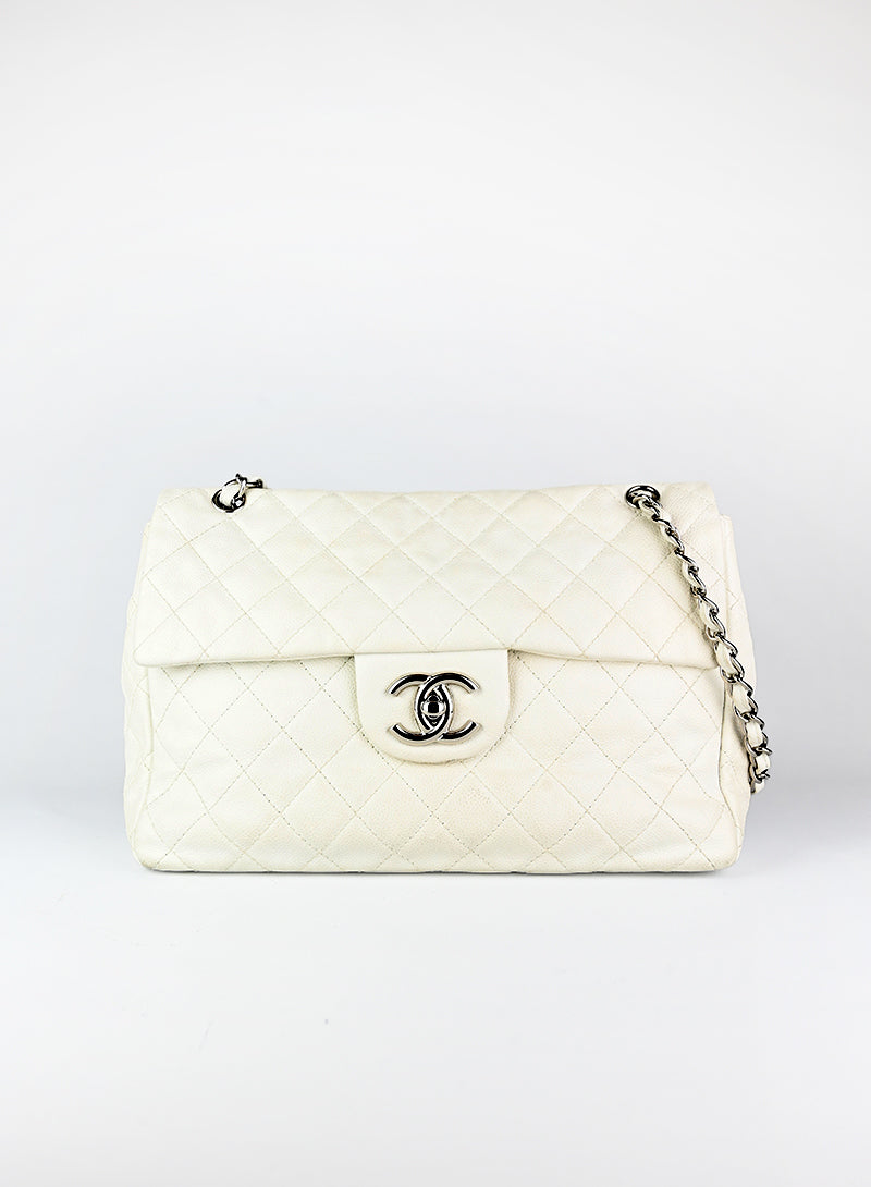 Chanel Borsa Jumbo Caviar bianca