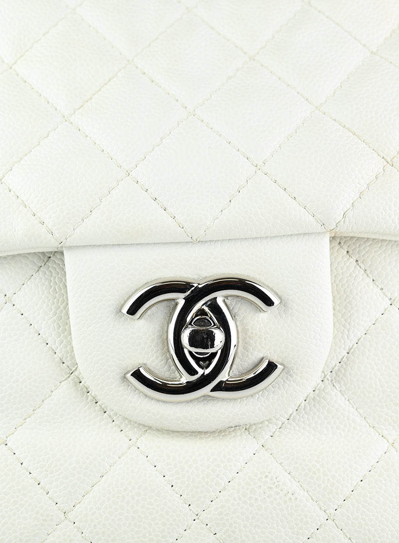 Chanel Borsa Jumbo Caviar bianca