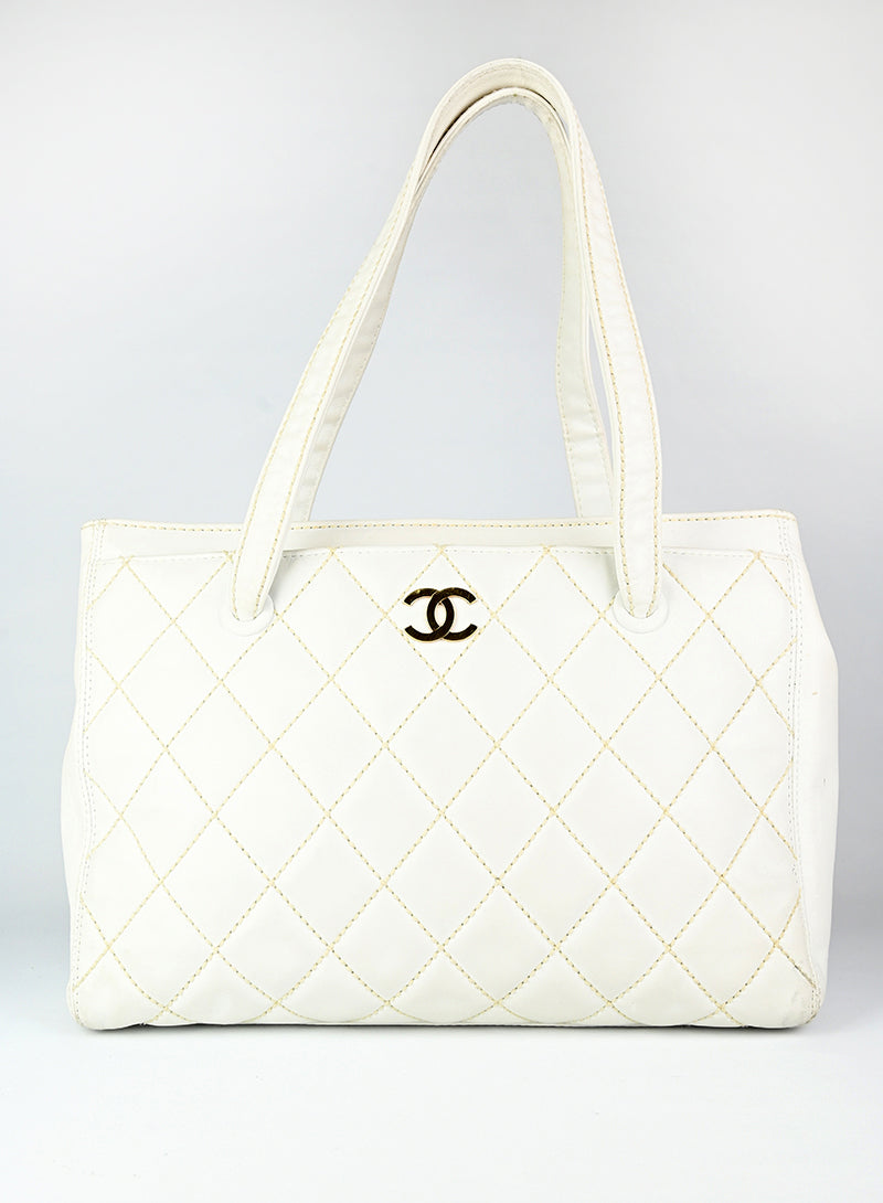 Chanel Borsa in pelle Quilted bianca