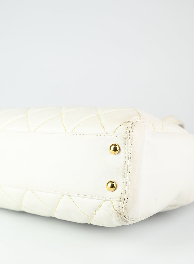 Chanel Borsa in pelle Quilted bianca