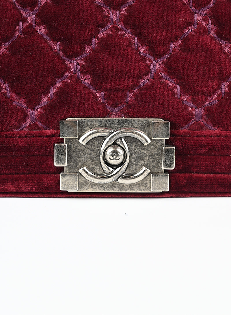 Chanel Borsa Boy in velluto burgundy