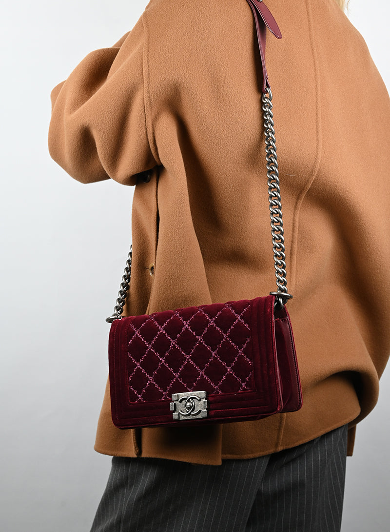 Chanel Borsa Boy in velluto burgundy