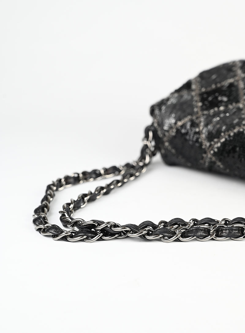 Chanel Borsa quilted nera con strass