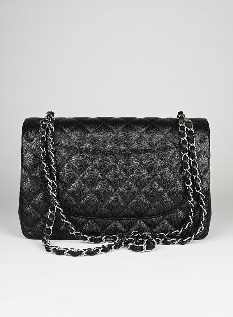 Chanel Borsa Jumbo in pelle Caviar nera