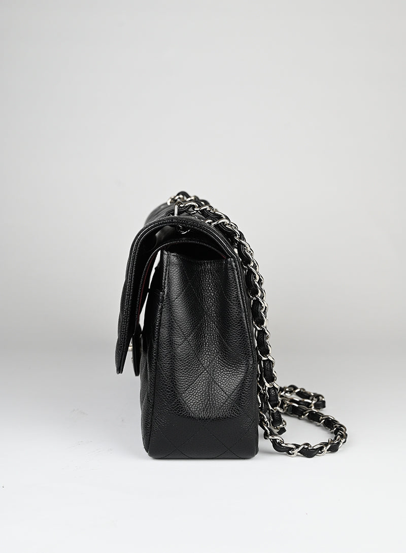 Chanel Borsa Jumbo in pelle Caviar nera