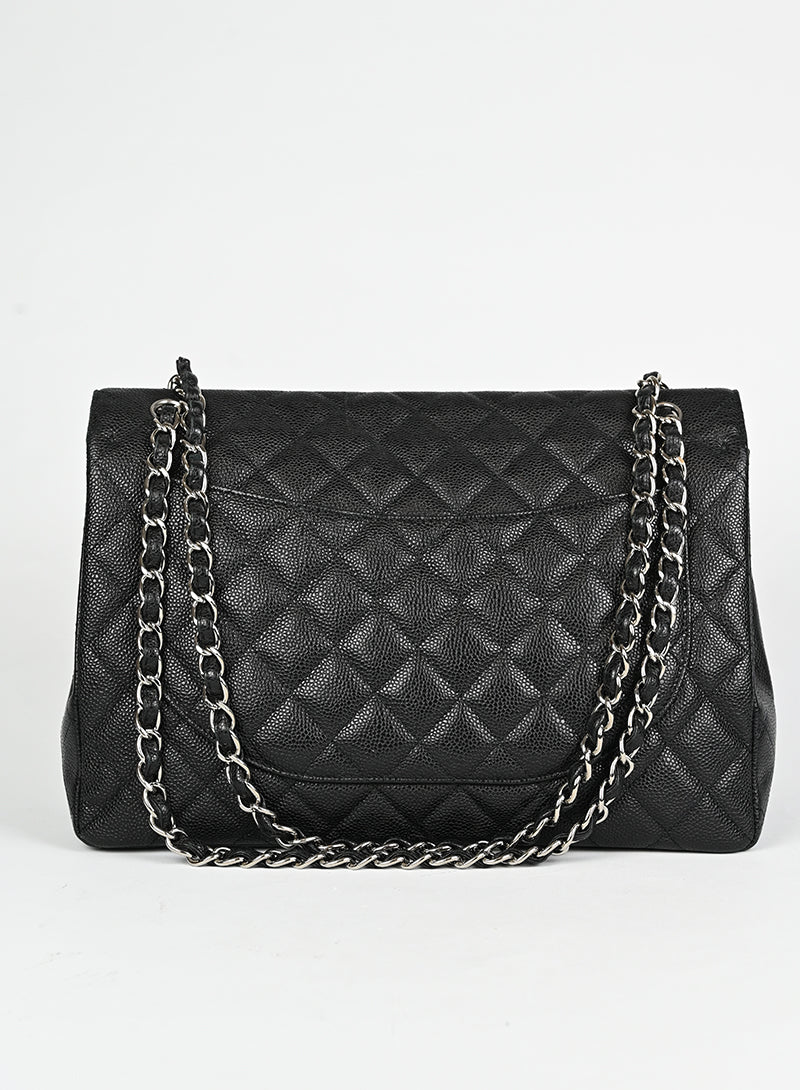 Chanel Borsa Jumbo in pelle nera