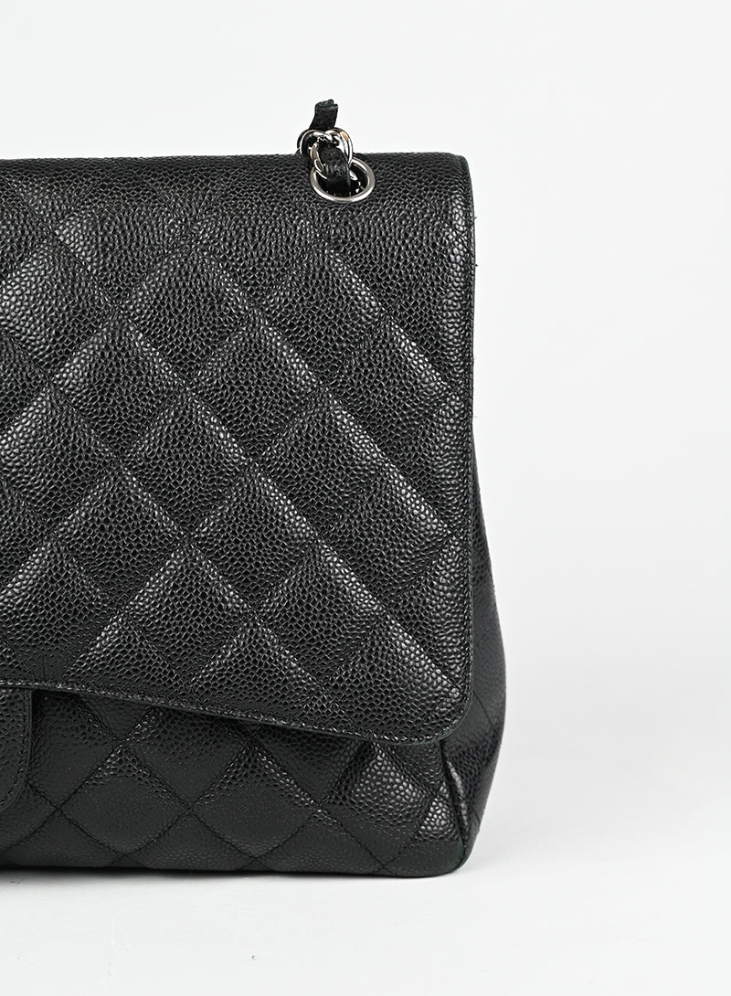 Chanel Borsa Jumbo in pelle nera