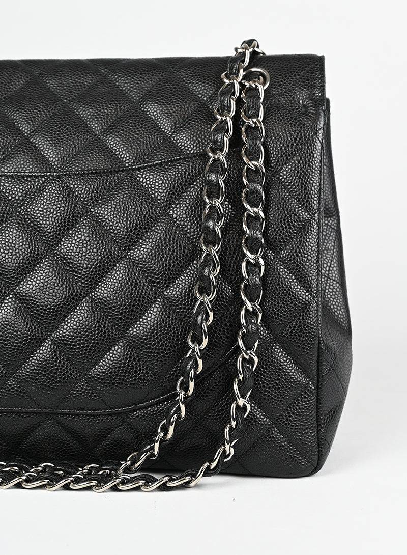 Chanel Borsa Jumbo in pelle nera
