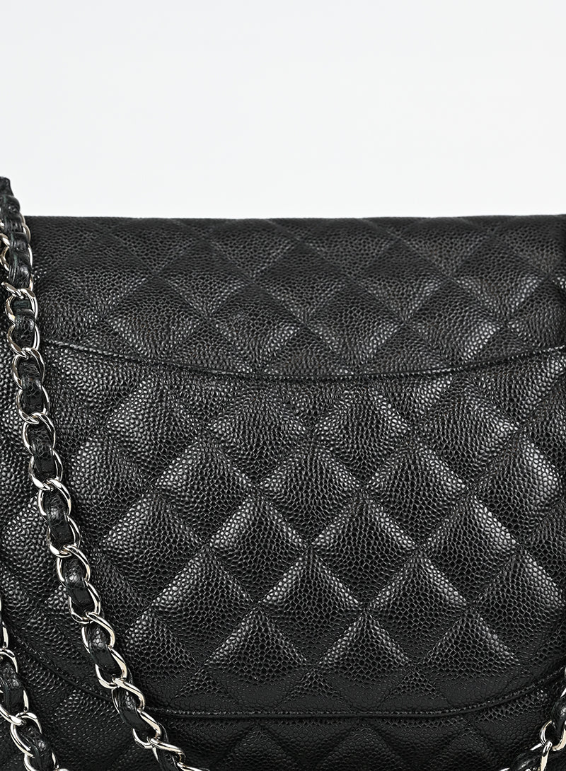 Chanel Borsa Jumbo in pelle nera